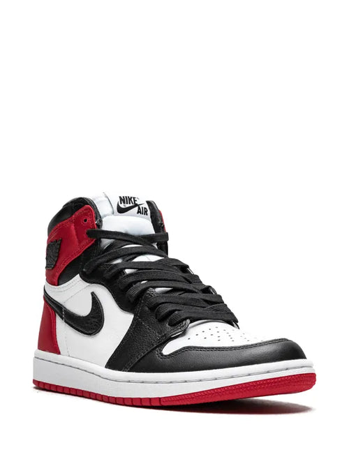 AIR JORDAN 1 HIGH OG SATIN BLACK TOE